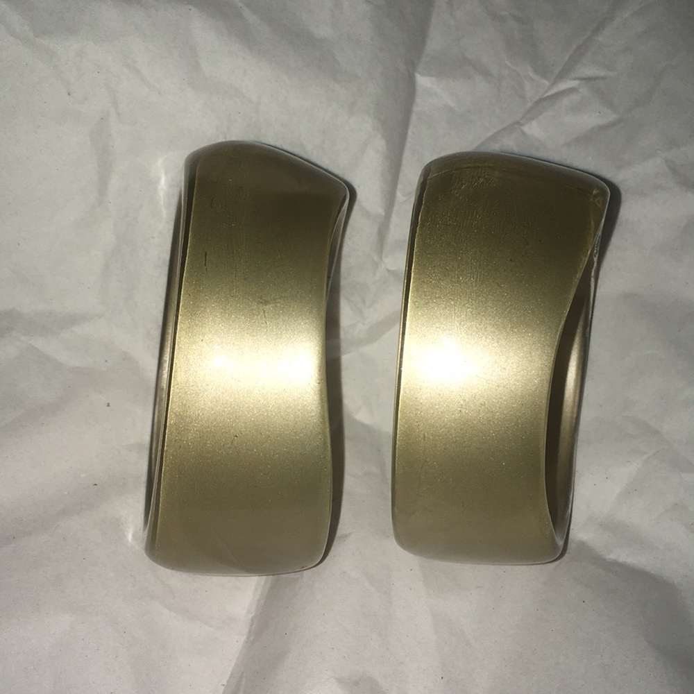 Gold tone freeform chunky lucite bangles (2 or 1)